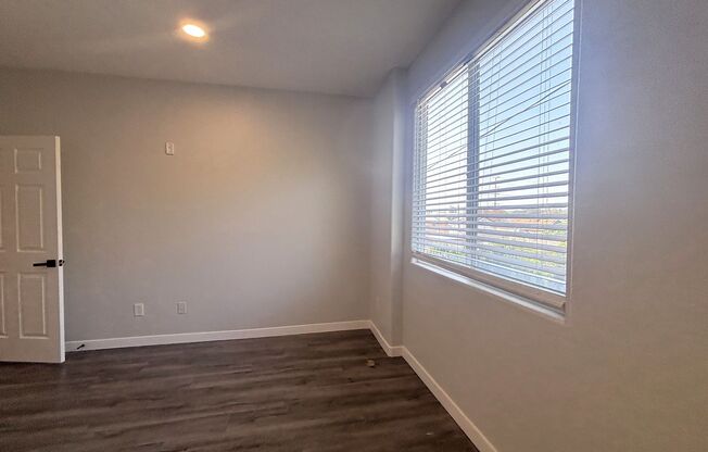 2 beds, 2 baths, 1,069 sqft, $2,998, Unit 209