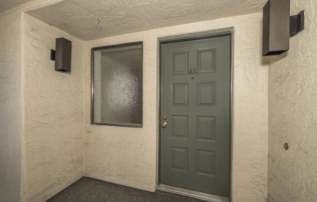 L - 185 Forest Ave #4A