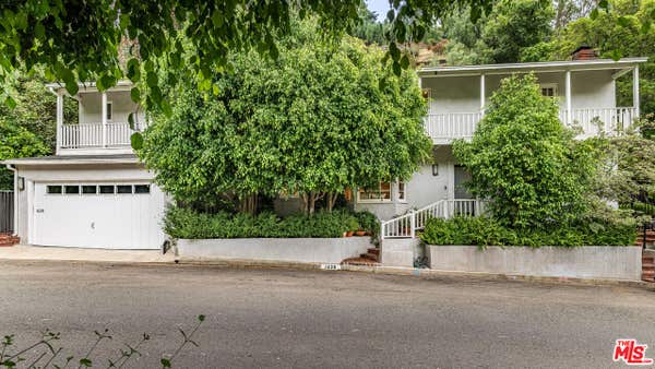 1438 SAN YSIDRO DR