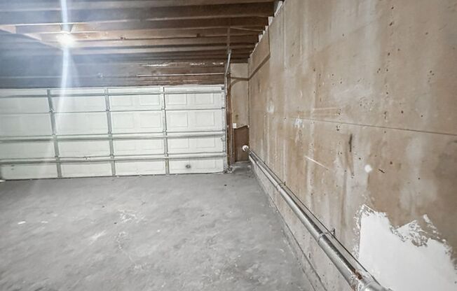 3 beds, 1 bath, 1,000 sqft, $1,975, Unit L1