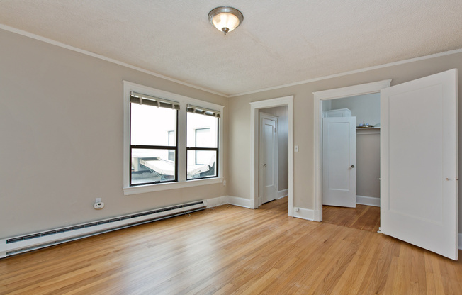 Studio, 1 bath, 390 sqft, $1,395, Unit 26