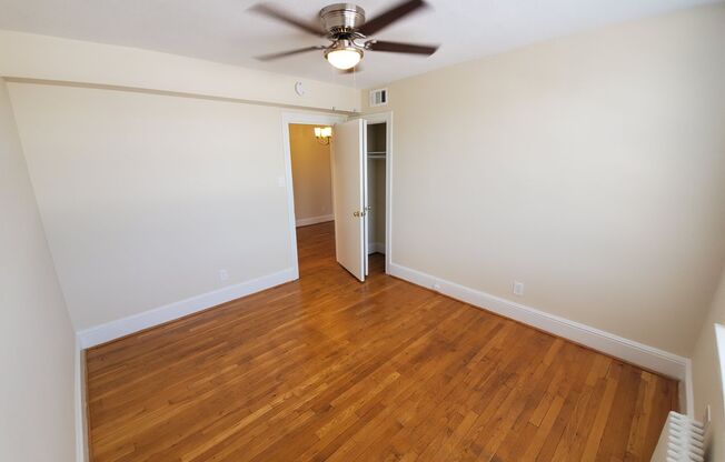 2 beds, 1 bath, 900 sqft, $2,700, Unit Alexandria Apartment Associates LLC-ALAPTS-MV012