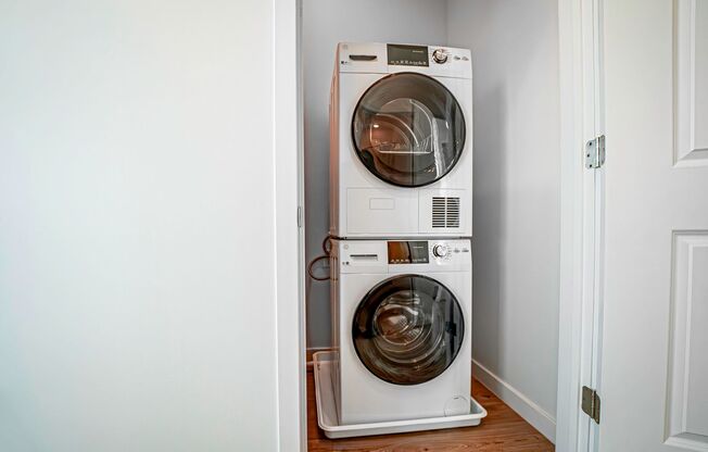 2 beds, 2 baths, 1,411 sqft, $2,700, Unit 509