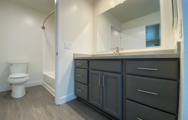 1 bed, 1 bath, 770 sqft, $2,600, Unit K-136