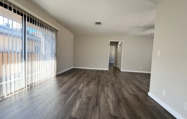 507 E CEDAR AVE