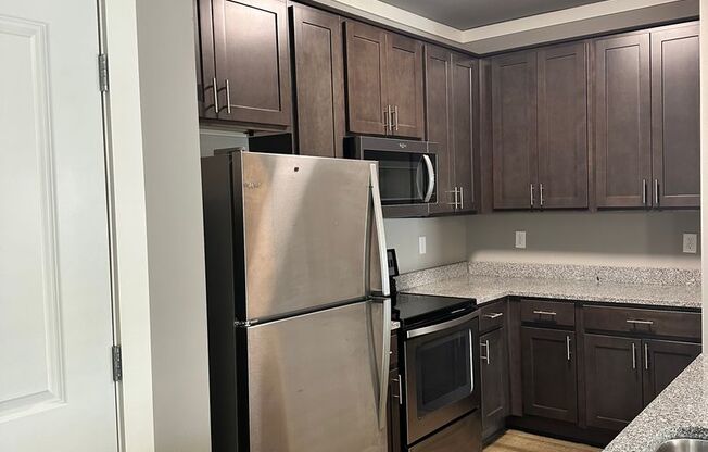 1 bed, 1 bath, 954 sqft, $1,260, Unit P208