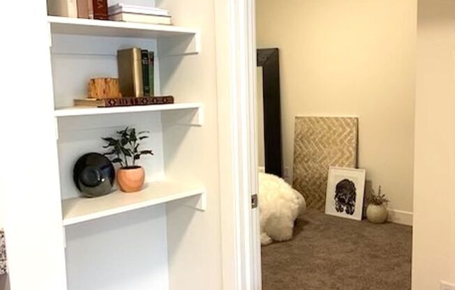 2 beds, 1 bath, 852 sqft, $1,400, Unit 503