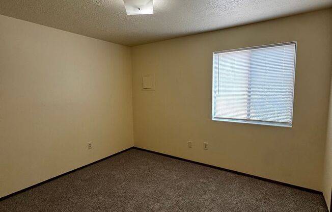 Charming 2 bedroom, 1 bath, 1 car garage unit.