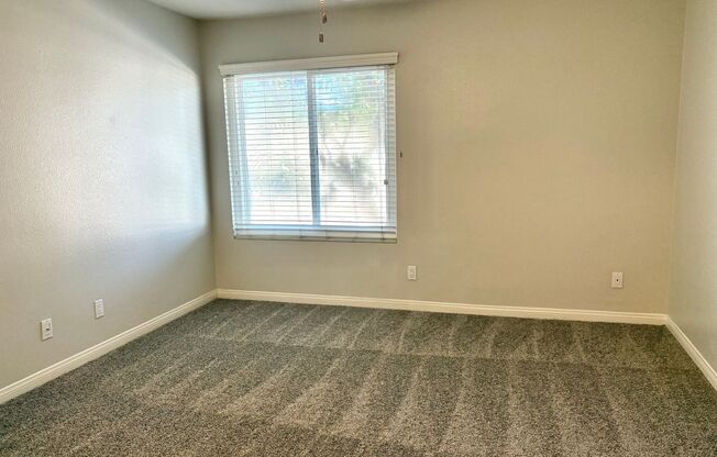 1 bed, 1 bath, 736 sqft, $2,150, Unit D039