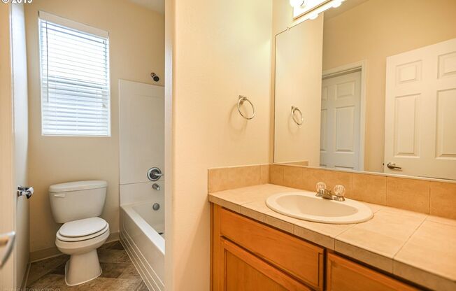 3 beds, 2 baths, $2,195, Unit # L 78