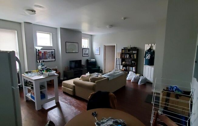 1 bed, 1 bath, 550 sqft, $1,100, Unit #102 (2)