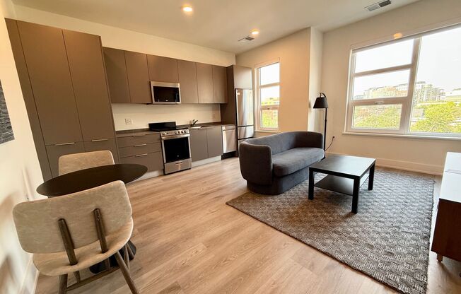 1 bed, 1 bath, 569 sqft, $2,099, Unit 406