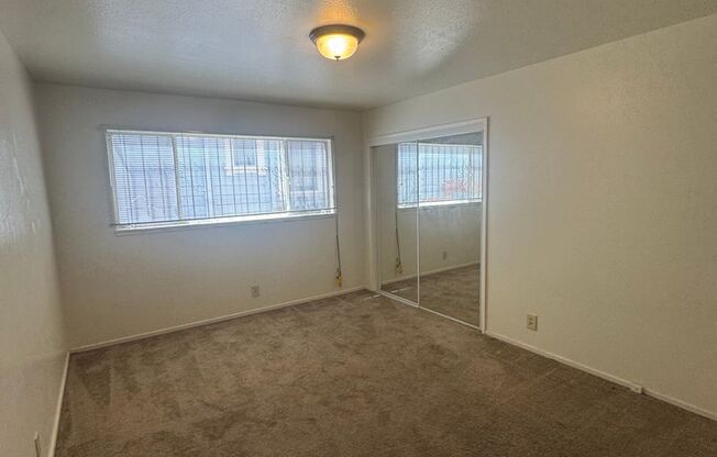 Spacious, Top Floor Two bedroom apartment near UC Berkeley and Telegraph Ave.