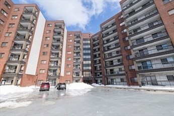 2 beds, 2 baths, 871 sqft, $2,950, Unit 721