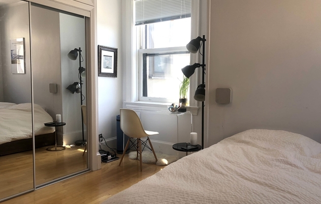 Studio, 1 bath, 290 sqft, $2,500, Unit 11D