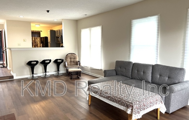 9029 J M KEYNES DR