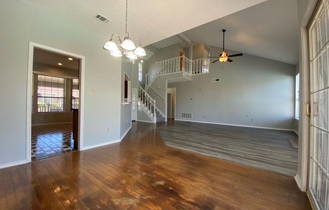 2313 ROANOKE CIR
