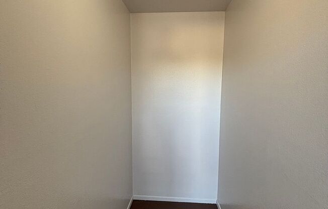 1 bed, 1 bath, 750 sqft, $2,220, Unit 1804