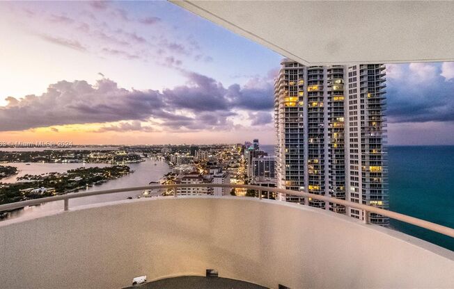 2 beds, 2 baths, 2,070 sqft, $10,900, Unit 6301 Collins Ave # PH-7 (A11690063)