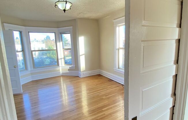 1 bed, 1 bath, 410 sqft, $1,895, Unit 402