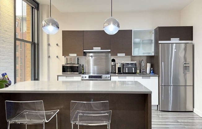 1 bed, 1 bath, 721 sqft, $3,775, Unit 313