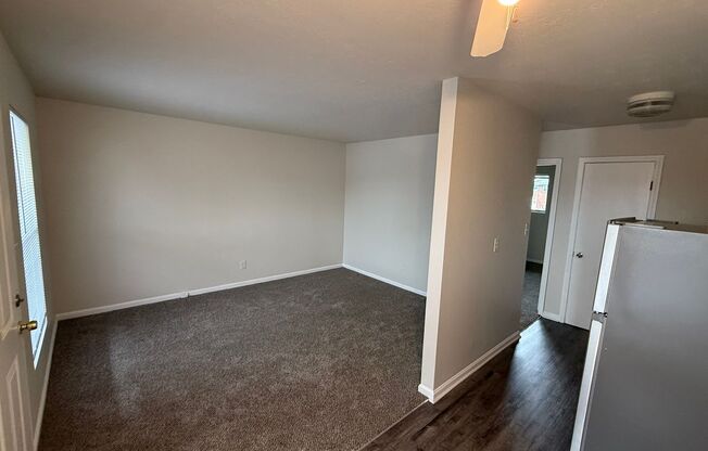 Discover Unmatched Convenience in a Prime Location in your 1 BR, 1BA Apartment! Hablamos Espanol!