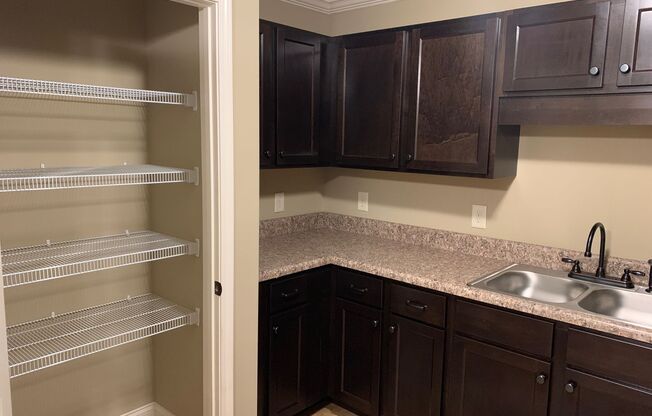 1 bed, 1 bath, 867 sqft, $1,150, Unit 503