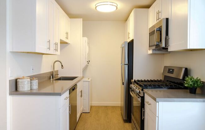 1 bed, 1 bath, 579 sqft, $1,895, Unit 25