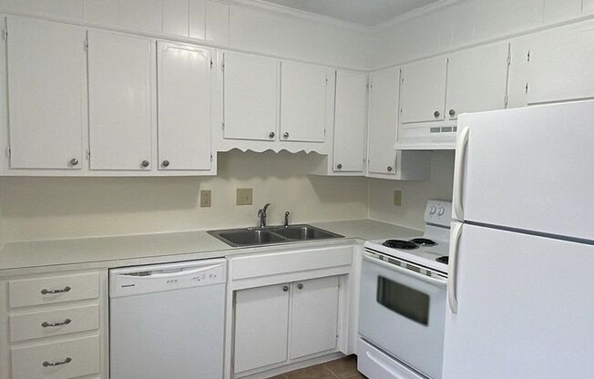 2 Bedroom in Historical Gallatin!