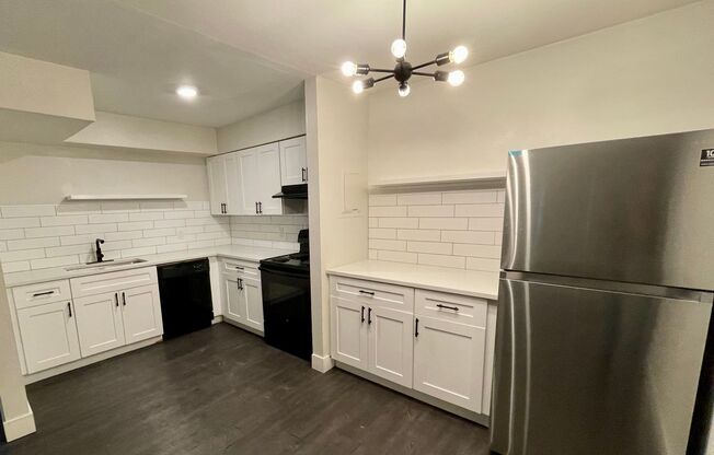 2 beds, 1 bath, 716 sqft, $1,175, Unit 131