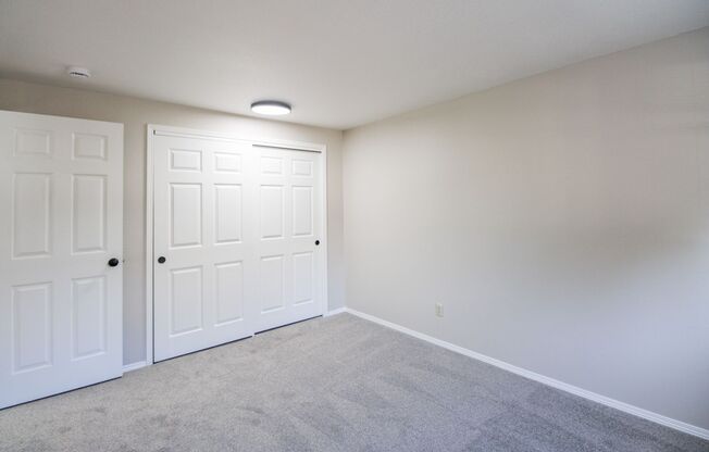 2 beds, 1 bath, 840 sqft, $1,250, Unit 49