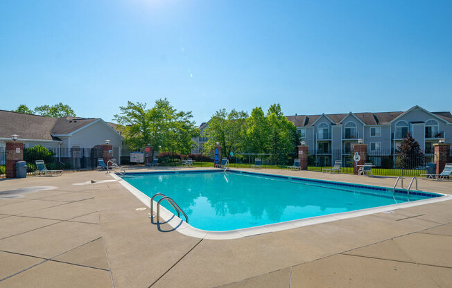 Huge Sundeck and Sparkling Pool at Heatherwood Apartments, Grand Blanc