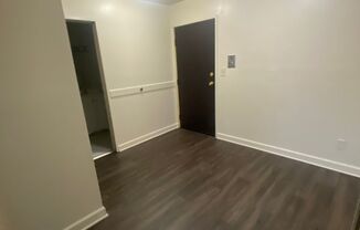 1 bed, 1 bath, 700 sqft, $899, Unit Lovers Lane-118