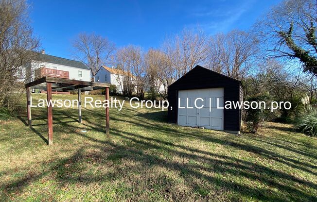 3 beds, 1.5 baths, $1,650