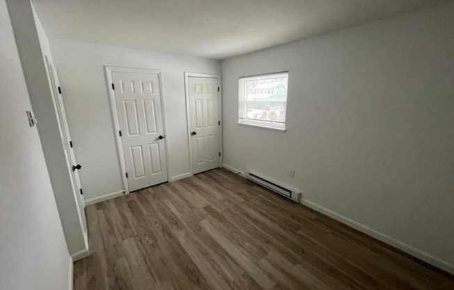 2 beds, 1 bath, 850 sqft, $2,150, Unit 28