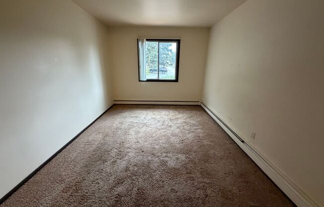 1 bed, 1 bath, $750, Unit 43