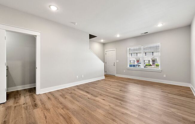2 beds, 2.5 baths, 1,155 sqft, $1,465, Unit M-8