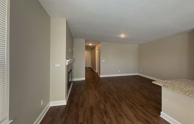 2 beds, 2.5 baths, $1,591, Unit 102 NE 93rd St