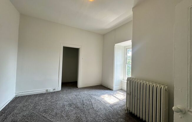 1 bed, 1 bath, $1,195