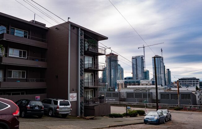 Clift House Apartments - 1 bed 1 bath Available Now!
