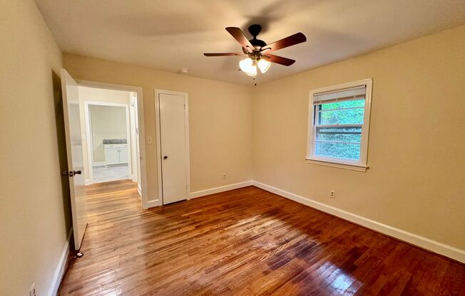 2 beds, 1 bath, $1,500