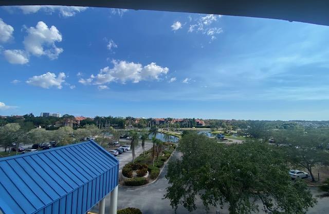 1 bed, 2 baths, 760 sqft, $1,600