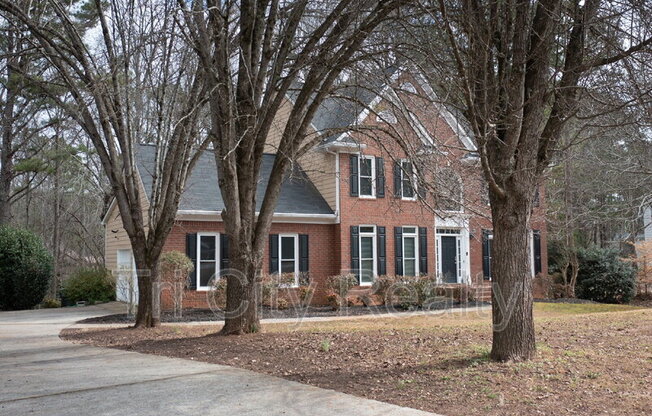 155 GLENWOOD LN