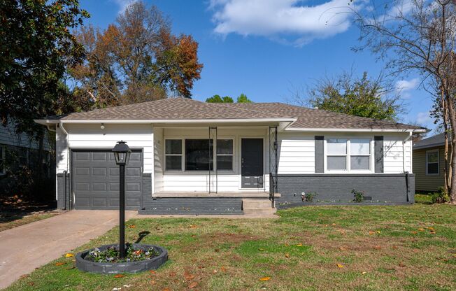 3BR/1BA Home with W/D Hookups + Holiday Move-In Special $250 !!