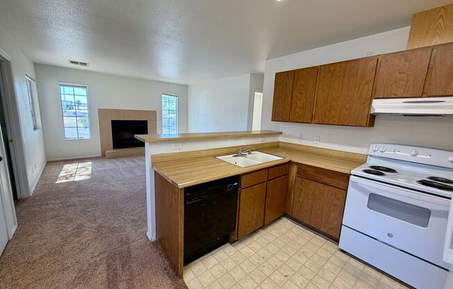 Gated community, 2 bedroom condo in SE Las Vegas