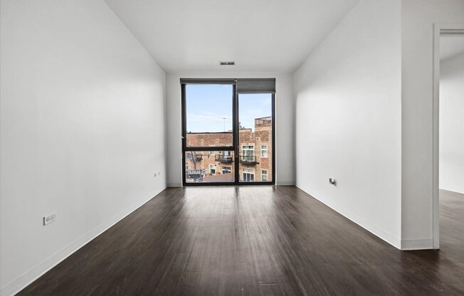 830 N Milwaukee 405