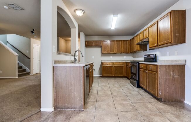 SPACIOUS 4-BEDROOM HOME IN STONE CREEK