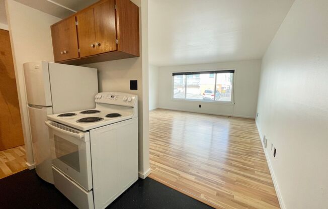 Studio, 1 bath, 464 sqft, $1,195