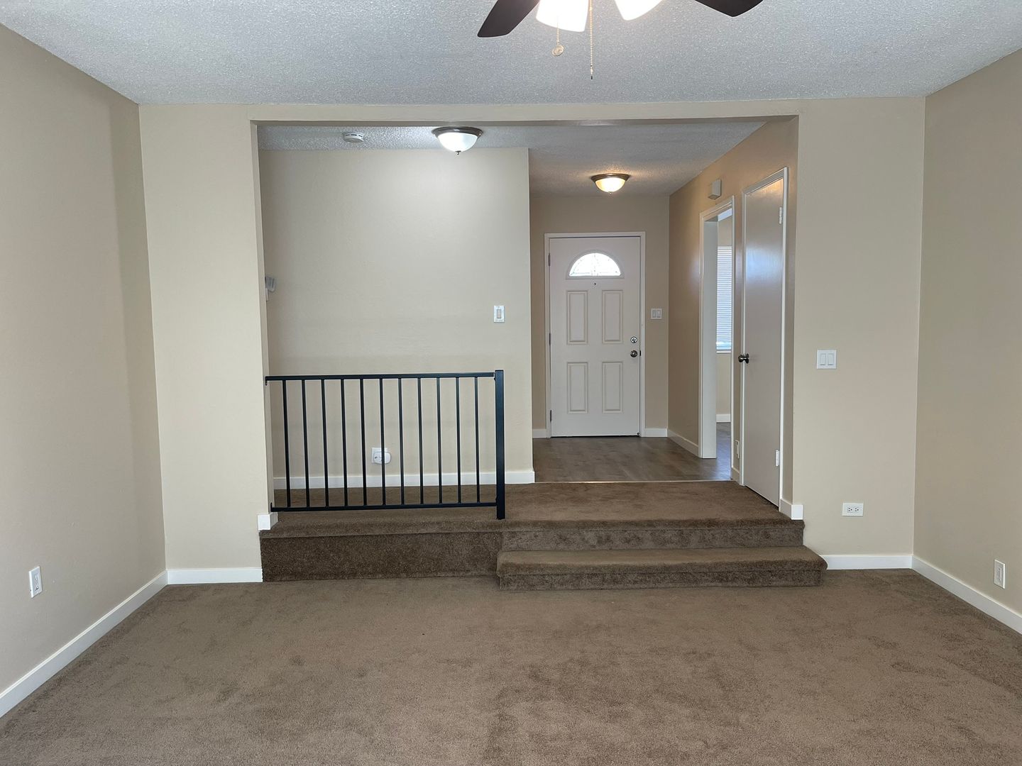 Concord Beautiful 3 bedroom 2 bath home, 1571 sq ft w/2 car garage.
