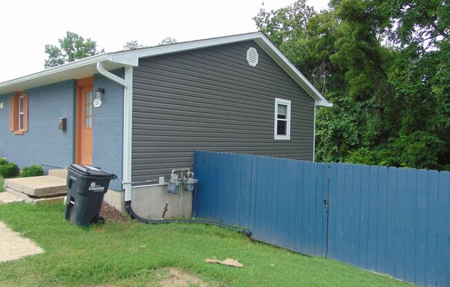 Nice 4 Bedroom 2 Bathroom Duplex!